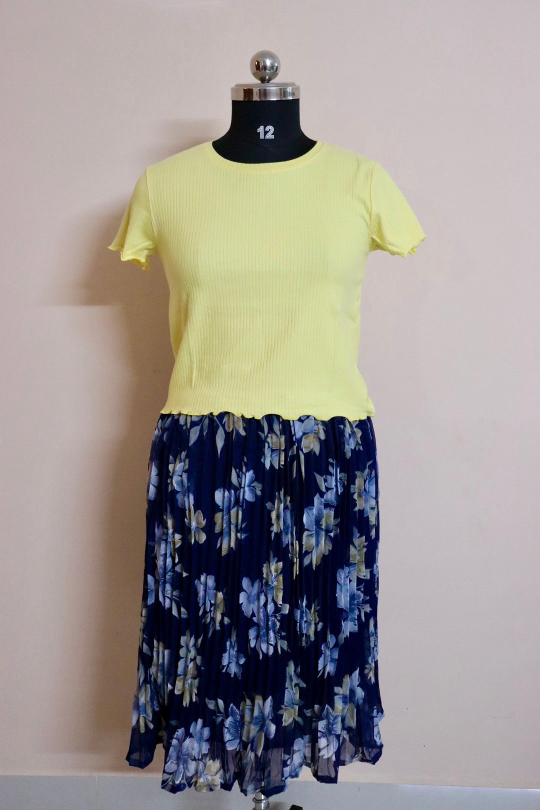 IMG_8972 PLEATED SKIRT SET - Image 1