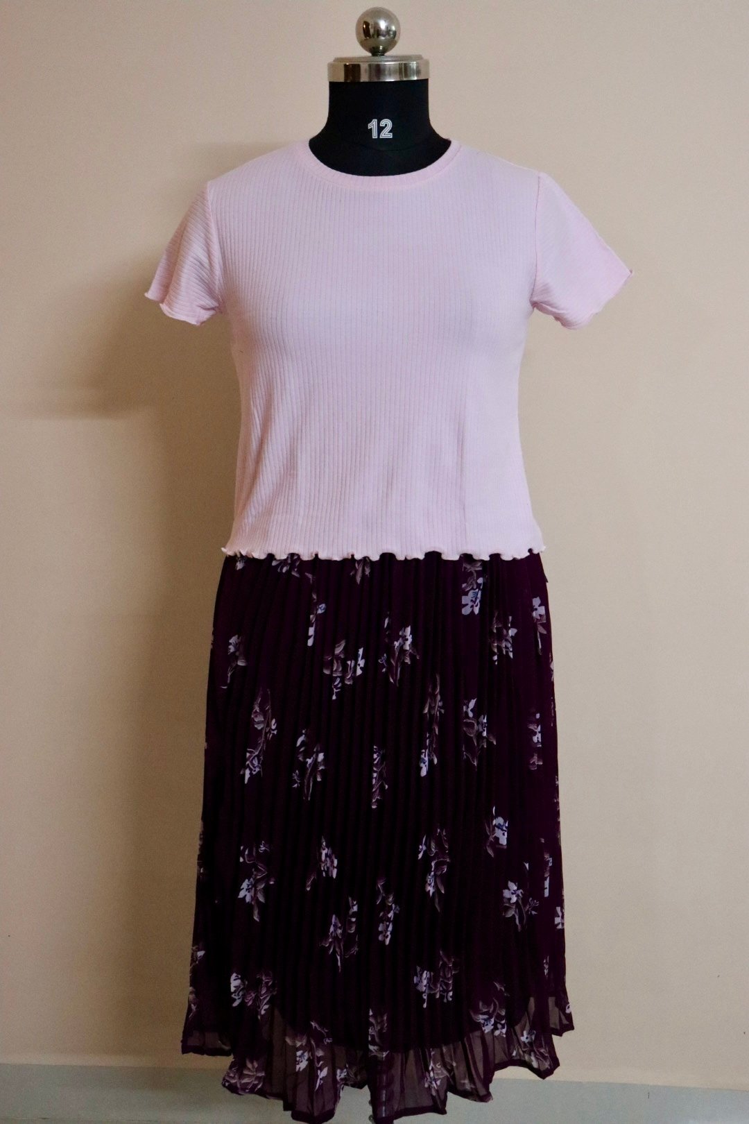 IMG_8982 PLEATED SKIRT SET - Image 1