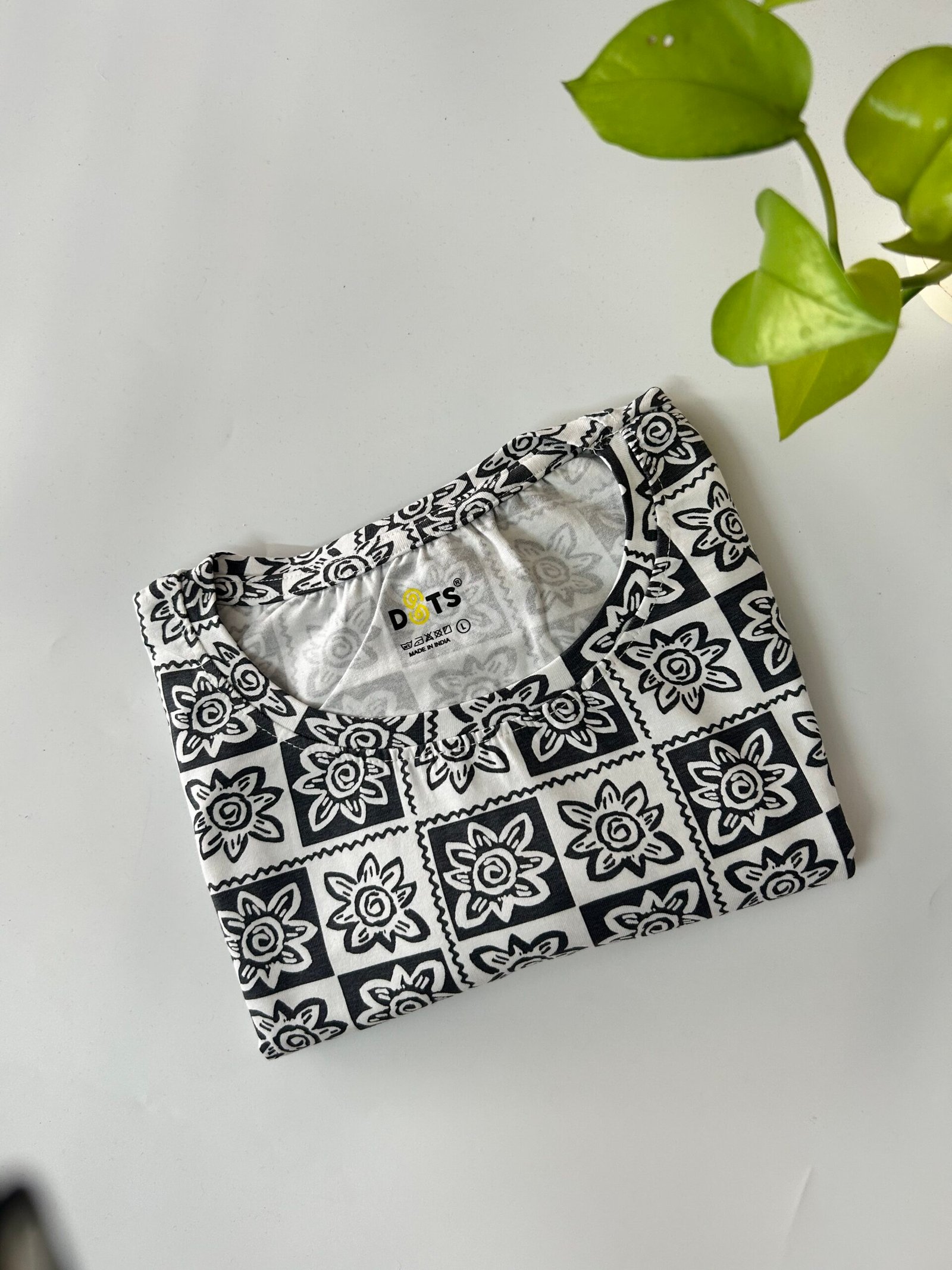 IMG_2853 PRINTED TEES-L - Image 1