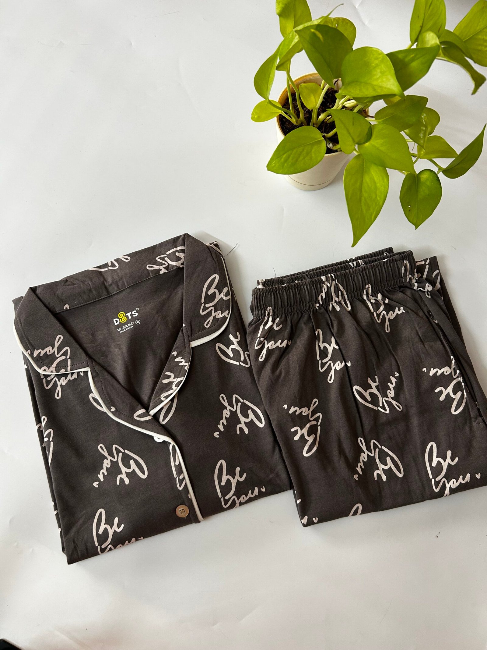 IMG_3582 PREMIUM COLLAR PYJAMA SET - Image 1