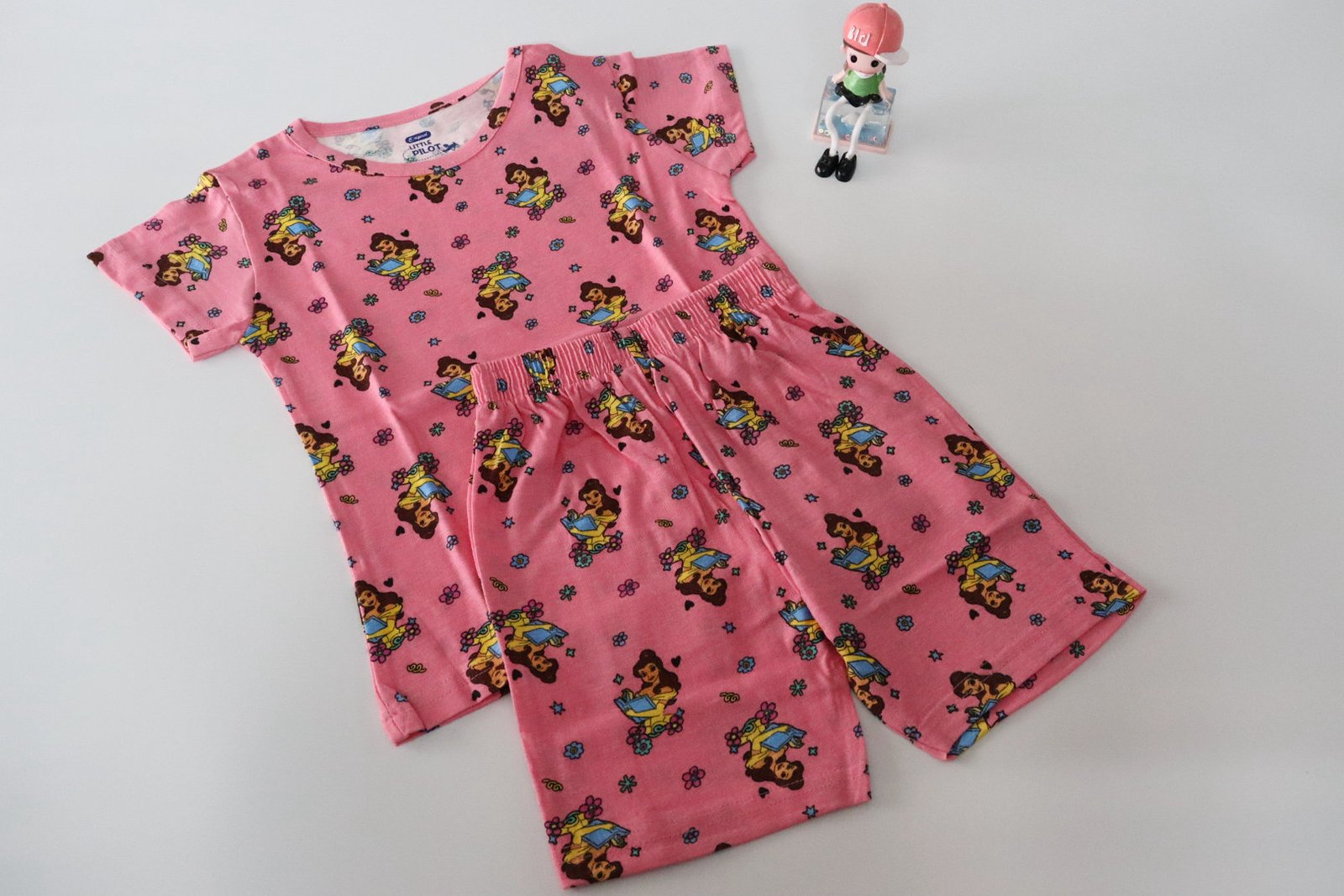 8D97FCDB-488F-4C04-BCBD-197B0C2B3178 KIDS SHORTS SET-AGE 9-10YEARS (GIRL BABY) - Image 1