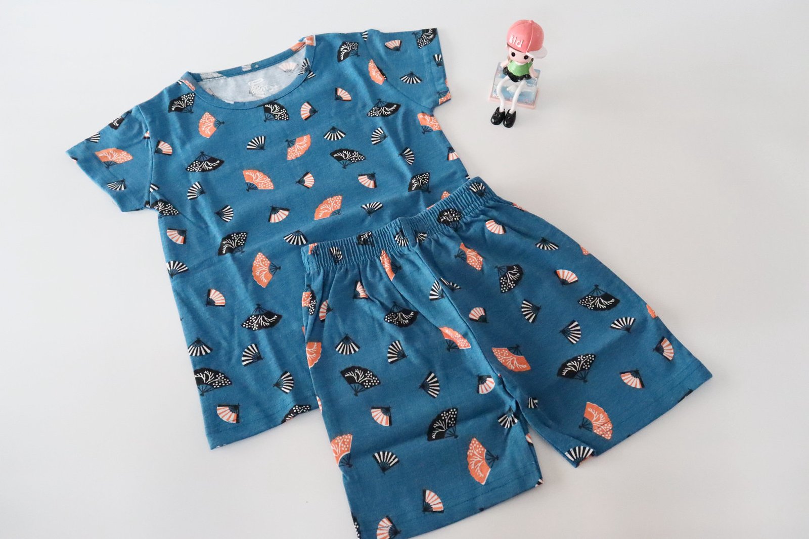 BDBDD445-328F-4EED-91D2-34AF0CCC6F0B KIDS SHORTS SET-AGE 5-6YEARS (GIRL BABY) - Image 1