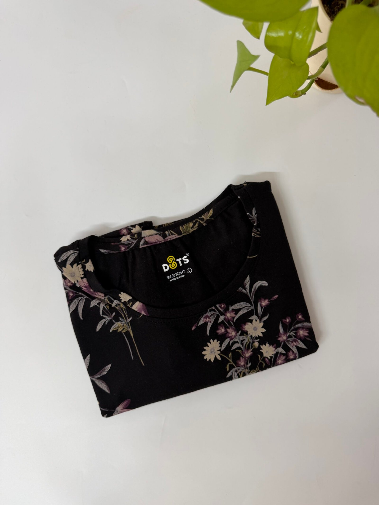 IMG_1598 PRINTED TEES - L - Image 1