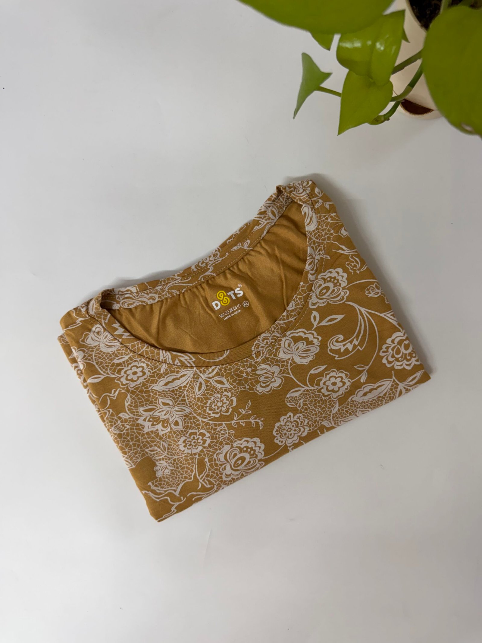IMG_1613 PRINTED TEES - XL - Image 1