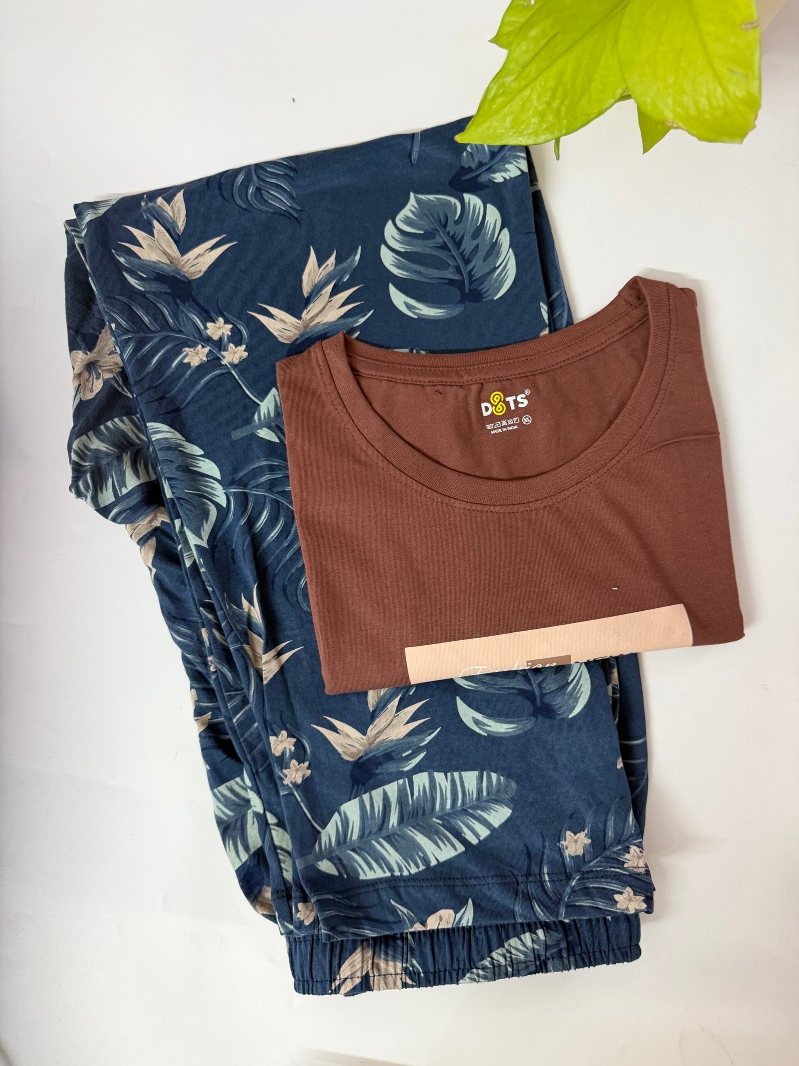 IMG_3804 PREMIUM PYJAMA SET - XL - Image 1